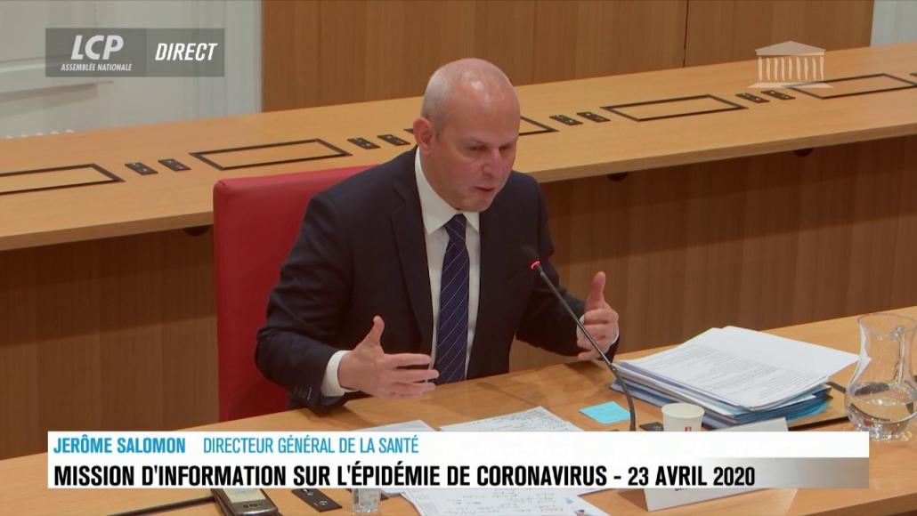 Devant les députés de la mission d'information de l'Assemblée nationale sur l'épidémie de Coronavirus, le directeur général de la santé, Jérôme Salomon, a notamment évoqué la doctrine d'utilisation des masques et le débat sur l'efficacité de son port en population générale. Il explique que le masque grand public "peut avoir un intérêt dans les situations inévitables de promiscuité". Devant les députés de la mission d'information de l'Assemblée nationale sur l'épidémie de Coronavirus, le directeur général de la santé, Jérôme Salomon, a notamment évoqué la doctrine d'utilisation des masques et le débat sur l'efficacité de son port en population générale. Il explique que le masque grand public "peut avoir un intérêt dans les situations inévitables de promiscuité".
