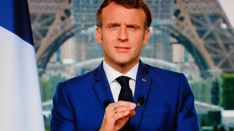 Emmanuel Macron annonce aux Français de nouvelles mesures contre l'épidémie de Covid-19 (AFP/Marin)