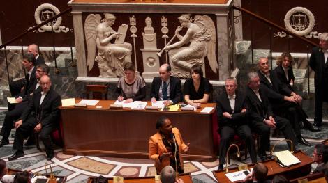La ministre de la Justice et Garde des Sceaux Christiane Taubira dans l'hémicycle de l'Assemblée nationale lors du vote solennel en deuxième lecture du projet de loi "ouvrant le mariage aux couples de personnes de même sexe", le 23 avril 2013 à l'Assemblée nationale.